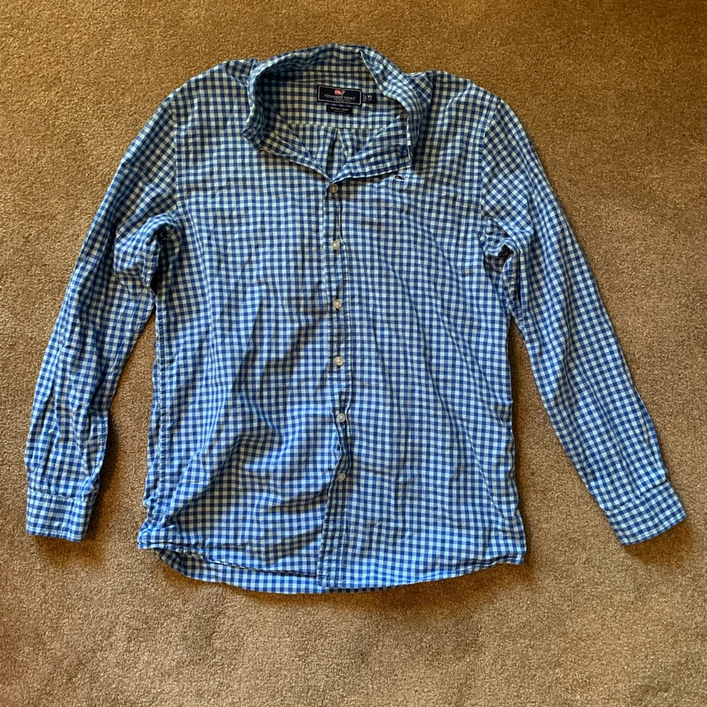 Blue Boys Vineyard Vine Button down shirt size xl.
